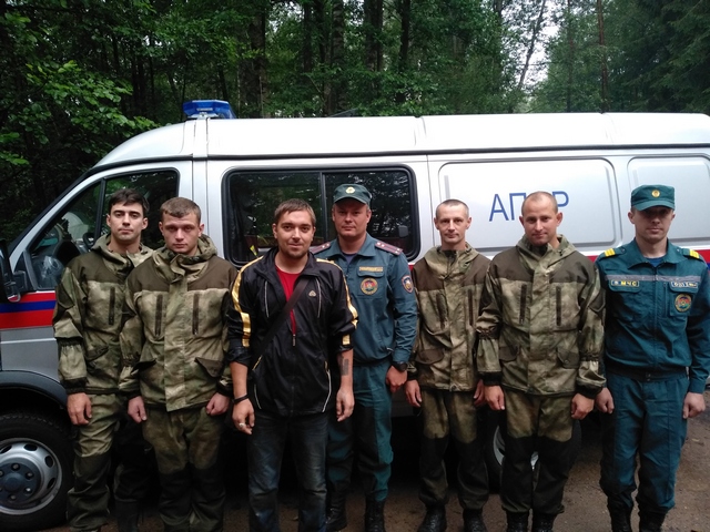 Сегодня ночью в Витебском районе в лесу потерялся человек: спасатели пришли на помощь