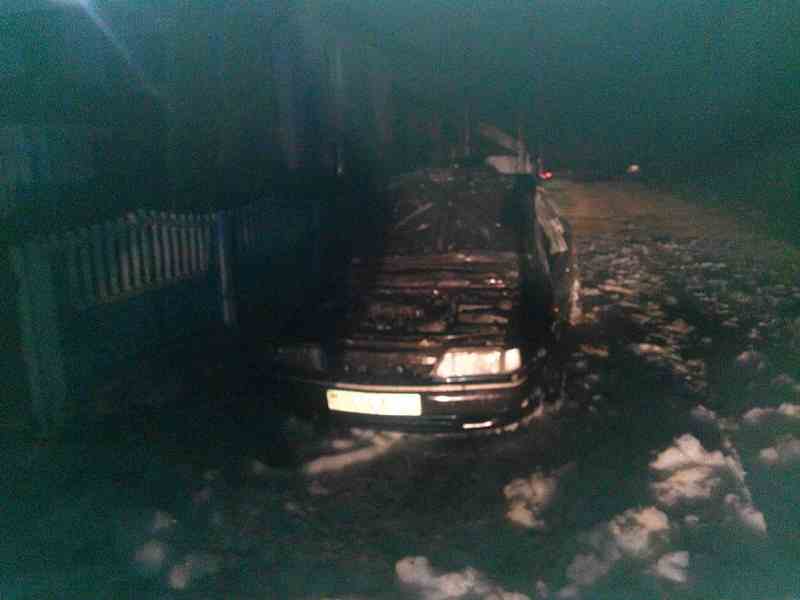 Ночью в Поставах загорелся легковой автомобиль 
